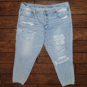 American Eagle Outfitters women's 90s Slim Boyfriend destroyed light wash jeans